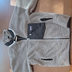 Patagonia wind-proof fleece jacker